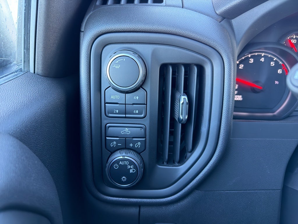 2025 Chevrolet Silverado 1500 Custom Trail Boss