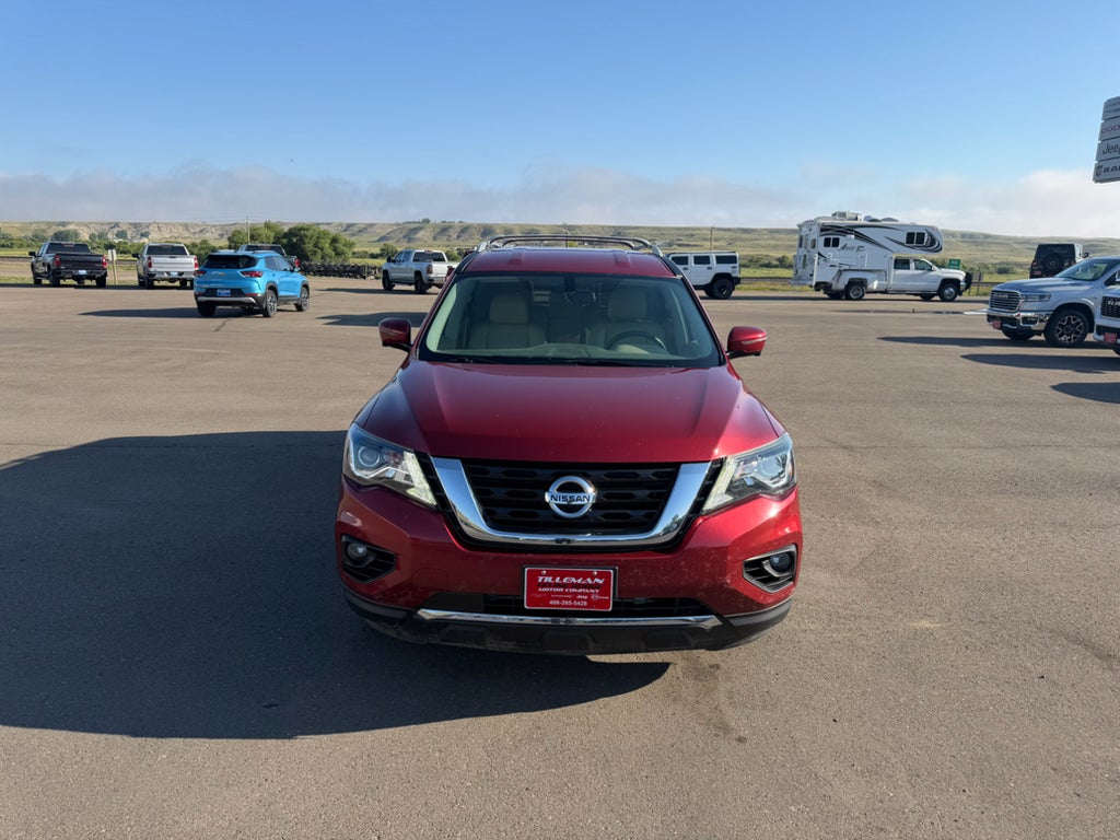 2017 Nissan Pathfinder SL