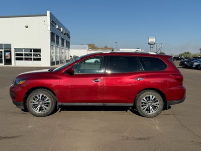 2017 Nissan Pathfinder SL
